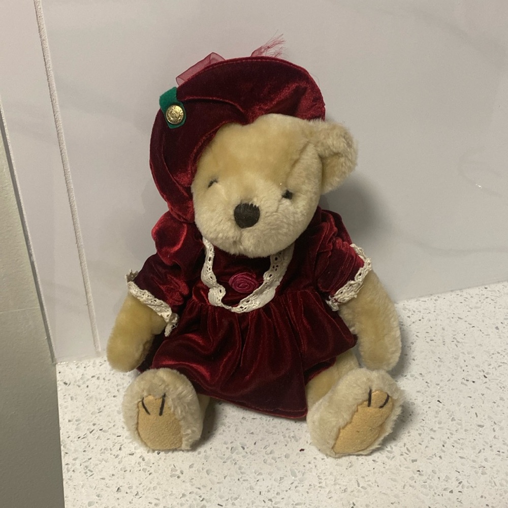 Pickford bears pearl, good condition